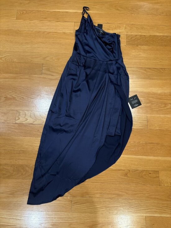 Lulus Dresses & Skirts - Lulus Size Small (S) One Shoulder Asymmetrical Hem Dress